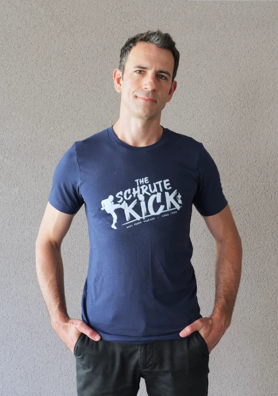 Beesly Unisex t-shirt model in size S